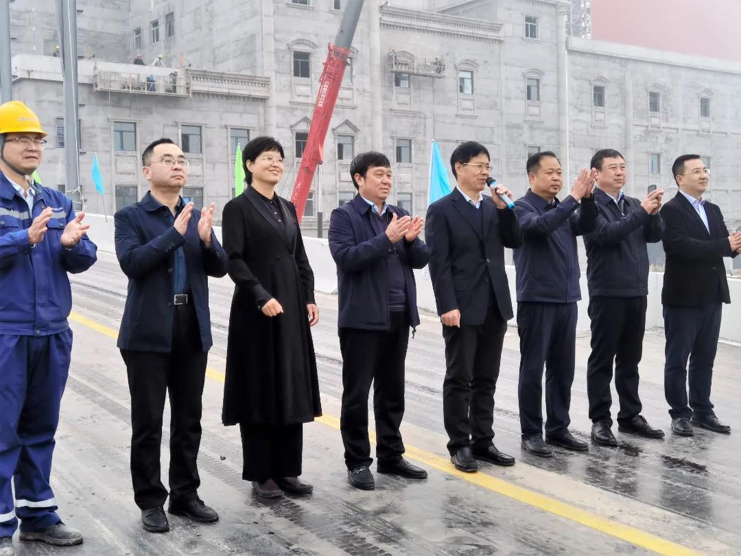 山西建投建工集团河津市生活垃圾综合处理项目首车垃圾进厂