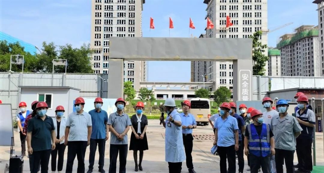 太原市人大常委会副主任在山西建投五建集团清徐中医院项目调研