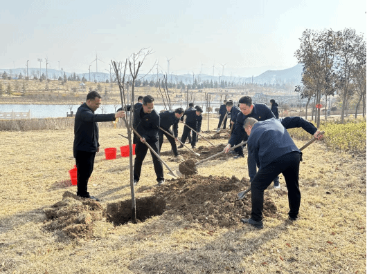 山西建投四建集团开展植树节活动